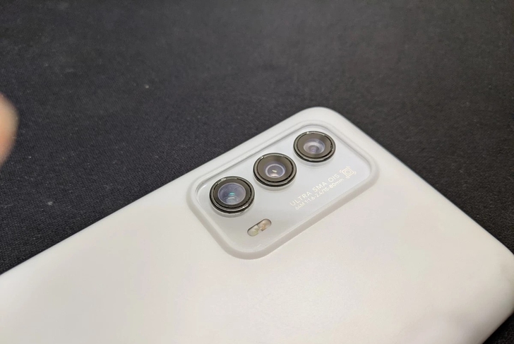 魅族18 8+256 白色 箱说全可小刀