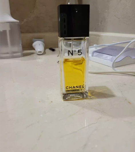 香奈儿N5香水，余量见图，实拍 感兴趣的话...