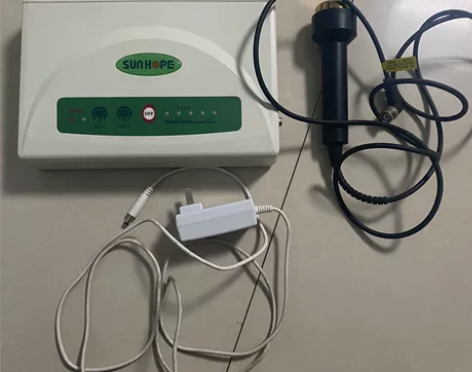 出三台9新尚赫美容仪 绝对正品 有公司购买...