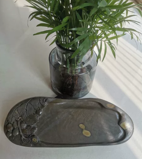 端砚梅花坑天然石眼砚台～多子多福。尺寸21...