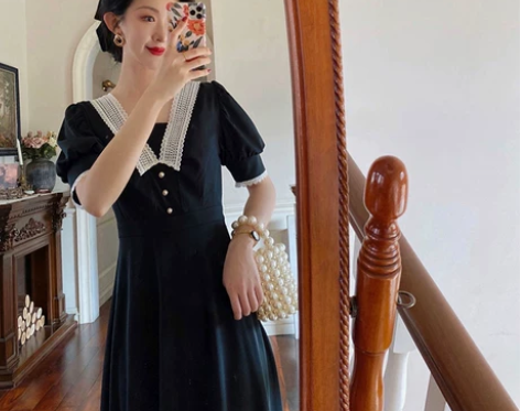 游腻腻自制 显瘦显白!蕾丝花边拼接赫本小黑...