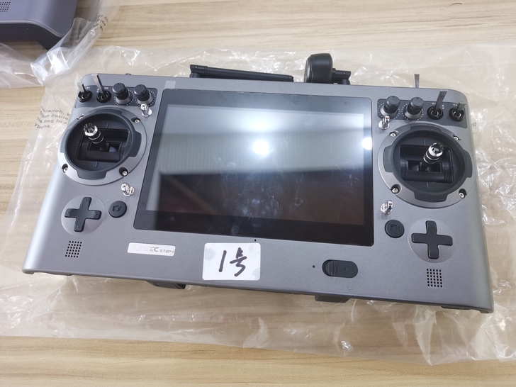 yuneec昊翔无人机ST24遥控器 带屏...