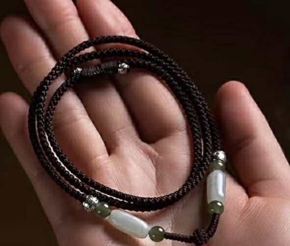 店铺不开了,全新闲置玉石项链绳子挂绳,还有...