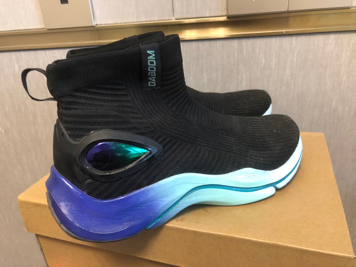 李宁休闲鞋，有原盒