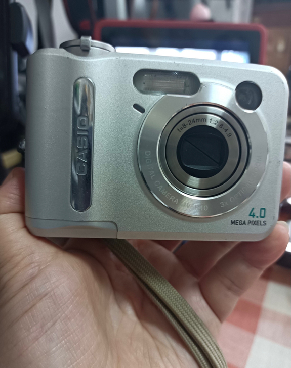 卡西欧 CASIO QV-R40 数码CC...