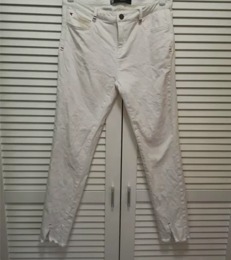 29元白色牛仔裤，全新！质量好！ 小脚裤，...