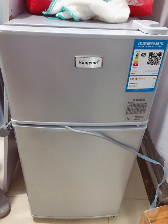 闲置一台容声118立升双开门小冰箱（迷你款...