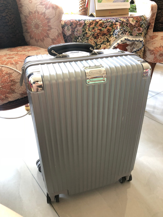 20寸登机箱  9成新 260元入手 80...