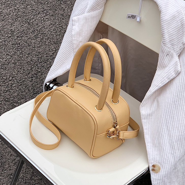 天彩翼飞 女士包 全新