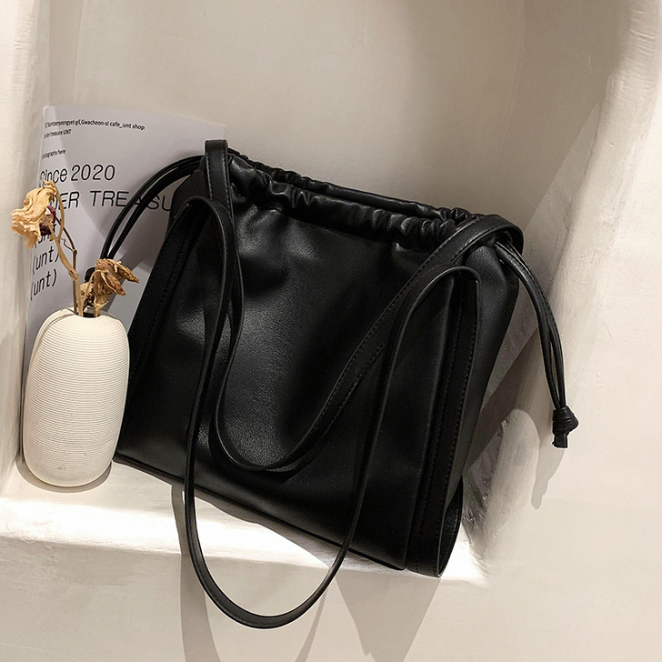 大容量上课通勤包单肩包