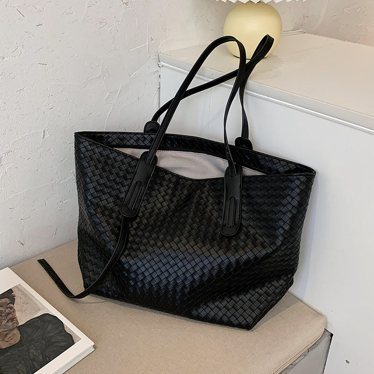 天彩翼飞 女士包新