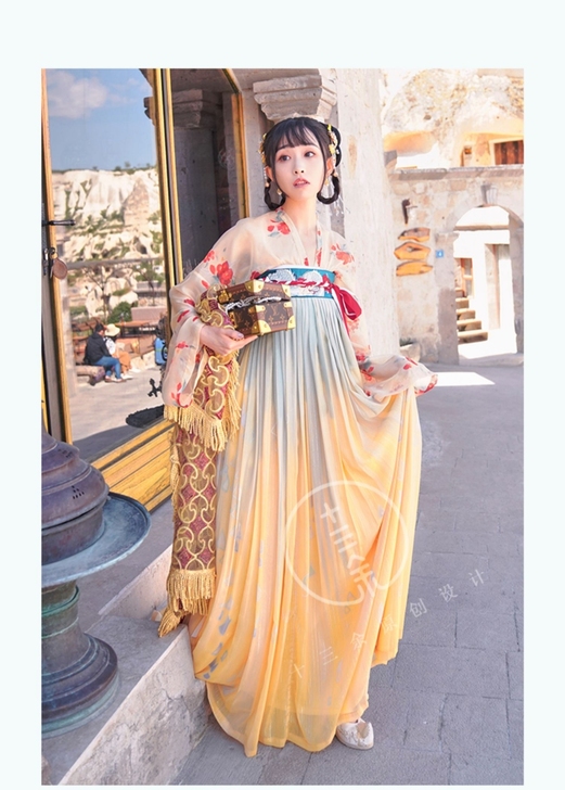 十三余龙女上衣S下裙Xs