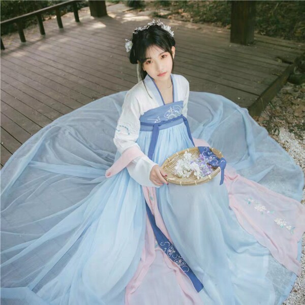 梨花渡家的软烟罗，xs码穿一洗一，正，包邮...