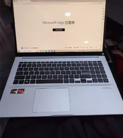 华硕无畏15  1080高清分辨率 106...