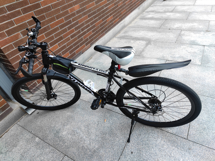 【搬迁甩卖】自行车山地车男女成年变速减震2...