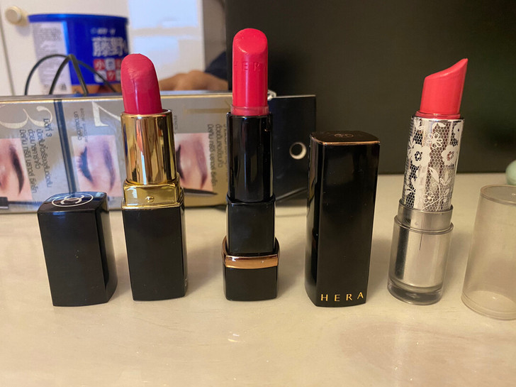 口红赫拉147、香奈儿16、芭妮兰 三支余...