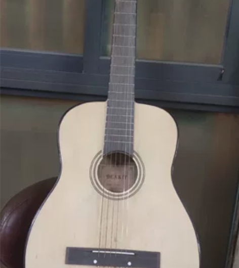 自用吉他一个 感兴趣的话点“我想要”和我私...