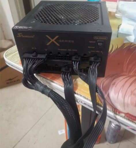 海韵gx650 很新基本没用 带包装盒，7...