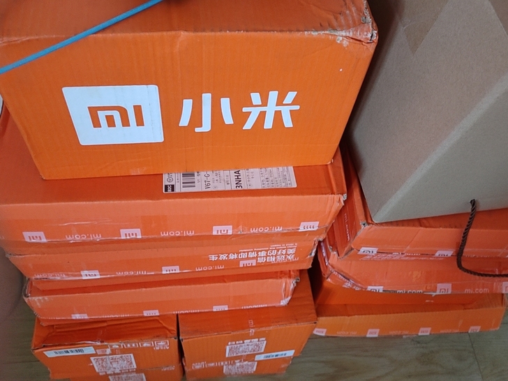 小米平板5pro，6+128白色，2499...
