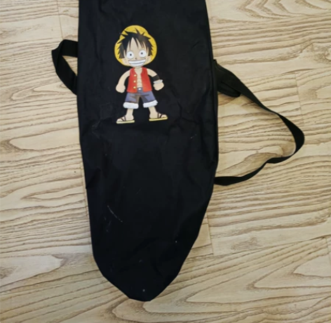 高飞滑板包，30出可以装dbh..阿迪达斯...