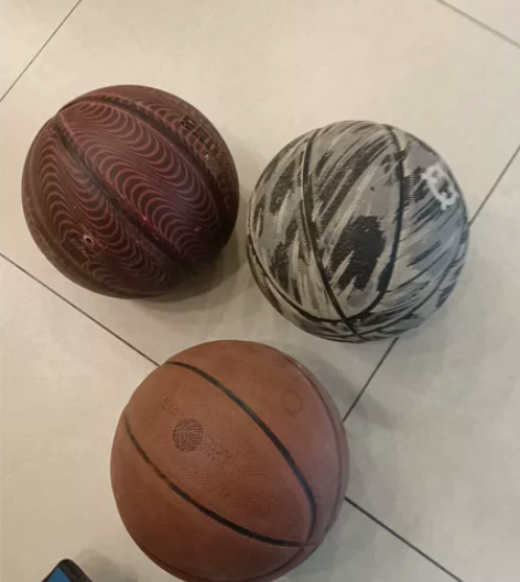 篮球三个，大的成人玩的7号球，20一个，想...