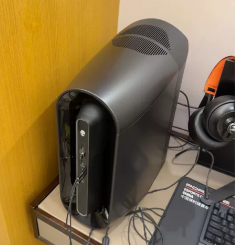 外星人台式电脑全套，显示屏主机键盘鼠标耳机...