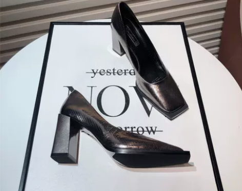 ?气质复古粗跟单鞋女2022新款韩版网红少...