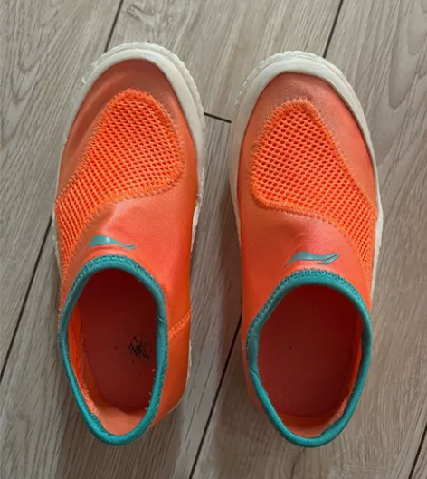 满50包邮，李宁运动鞋，内长18cm 感兴...