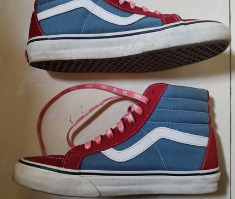 vans经典款高帮 购入于银石广场 85新...