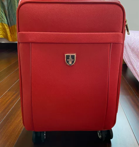 20寸拉杆箱 万向轮  98新。结婚时婆婆...