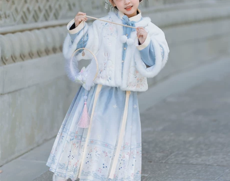 旗铂汉服女童冬季儿童2022新款古风古装中...