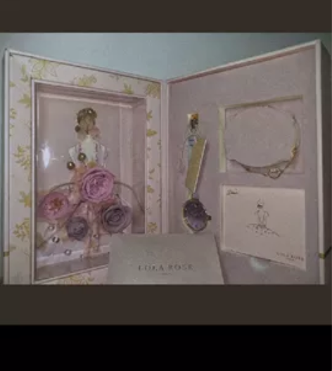 lola rose紫色满天星手表永生花盒装...