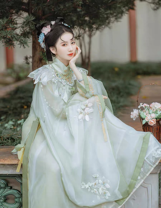 钟灵记明制汉服晚来风长袄一片式下裙