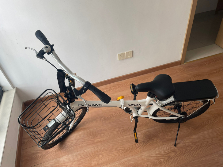 【铝合金辐条轮单速白色自行车】