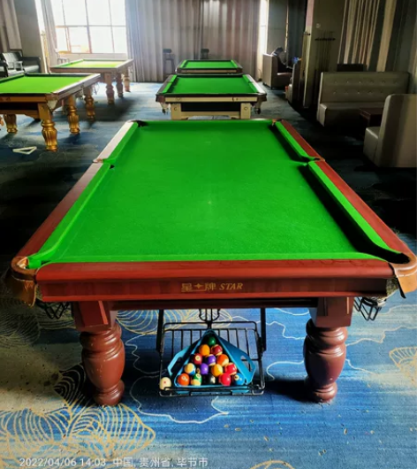 出售3张台球桌，带球带灯。 3套卡桌沙发 ...