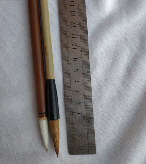 老毛笔两支，喜欢的来，出售后不退不换 感兴...