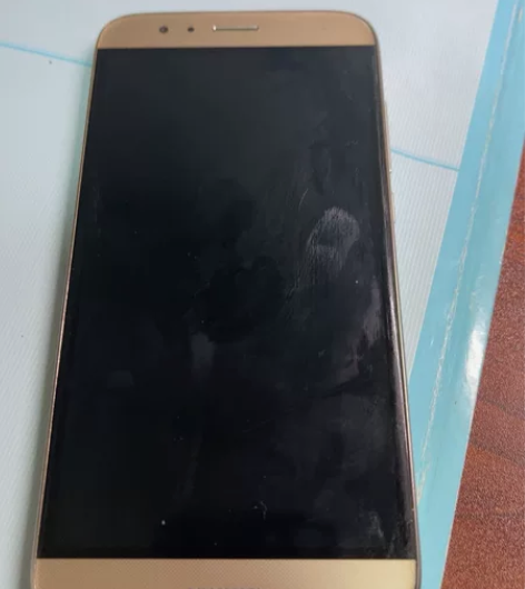 华为麦芒4手机 正常使用 外屏有道裂，不影...