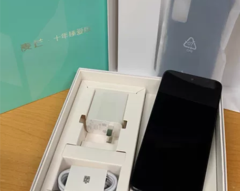 华为麦芒十年臻爱版 8+256g 拆封，未...