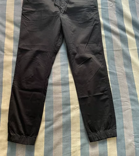 H##amp;amp;M的一条休闲裤。M码...