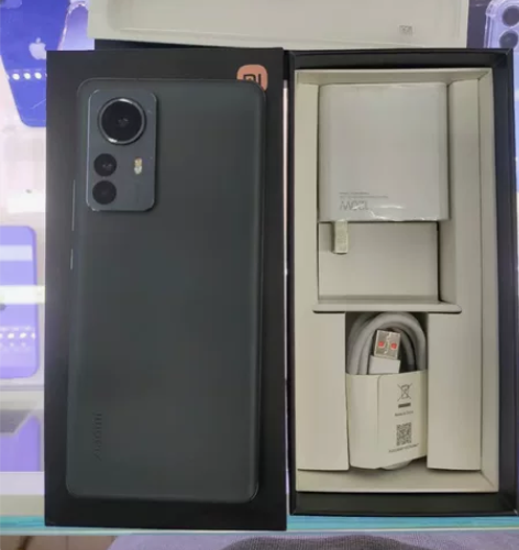 小米12pro，8+256G，保修期到2023年5月，全新一...