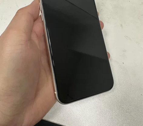 自用苹果11 白色 国行128， 因使用比...