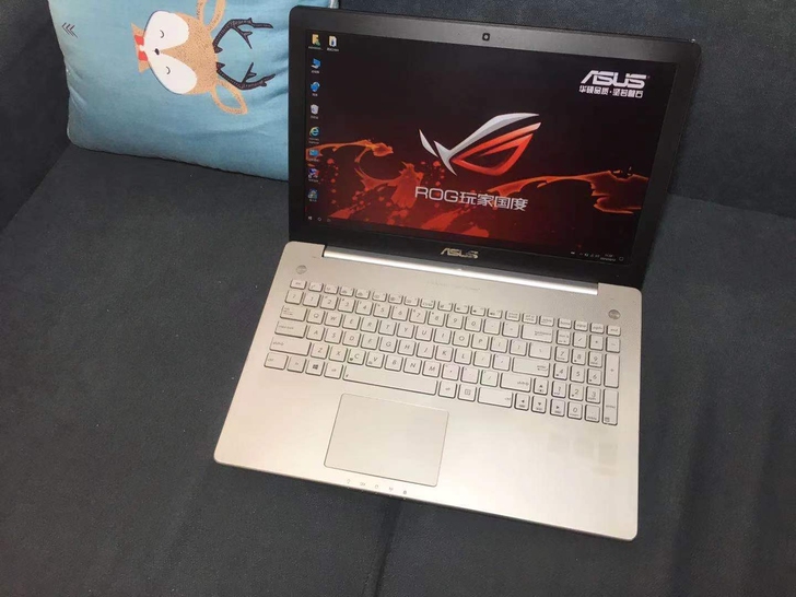 4g独显  i7华硕飞行堡垒 i7暗夜火神...