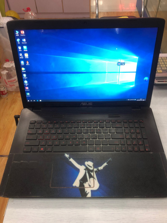 华硕飞行堡垒FX71PRO