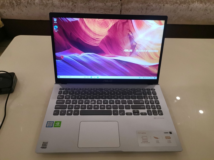 华硕笔记本电脑VIVOBOOK