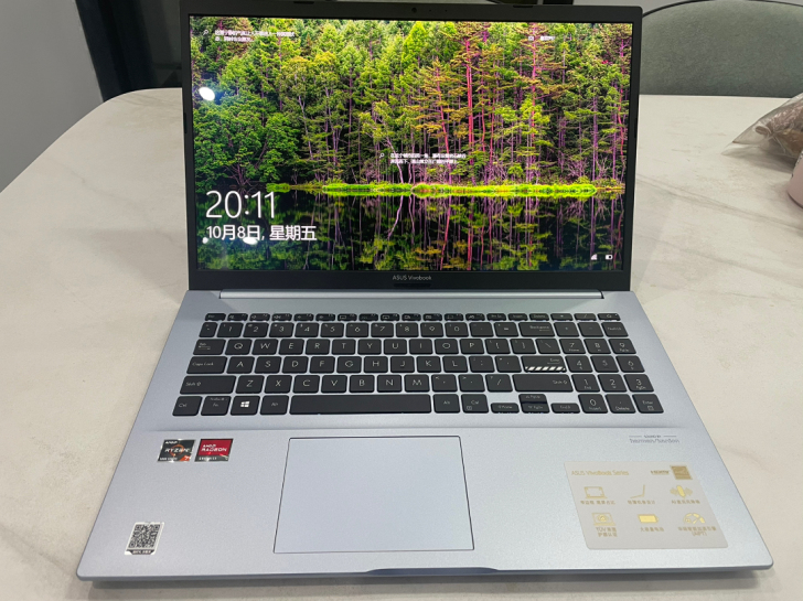 华硕无畏15 超强核显堪比独显 性能强 省...