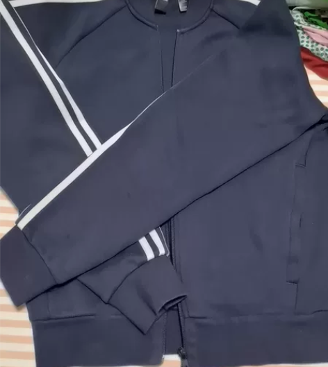 Adidas男士运动服一身，几乎全新，15...