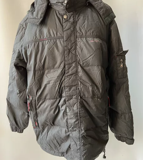 男士羽绒服 185码  衣长78，11腋下...