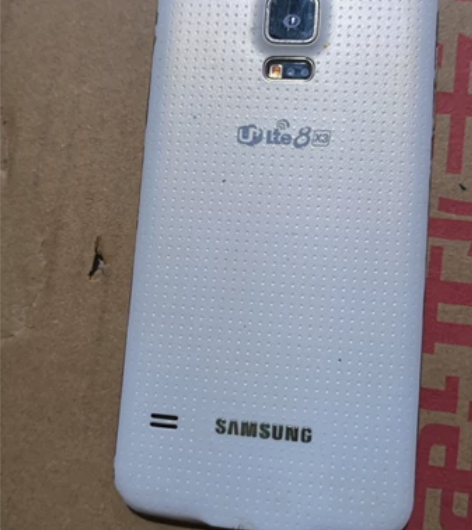 三星s5,3+32g屏幕无磕碰,黑屏,可拆...