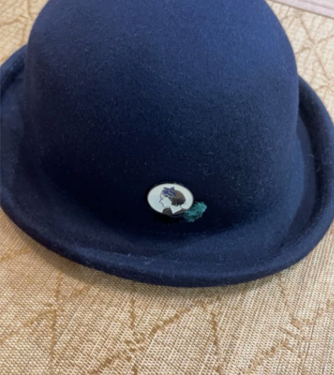 品牌热风羊毛礼帽，好看！九成新， 感兴趣的...