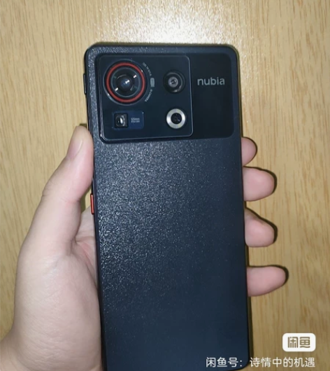 出一台努比亚z40sPRO8+256 成色...